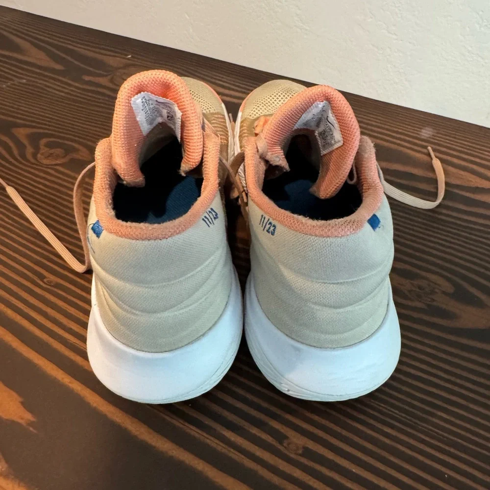 Nike Kyrie Flytrap 5, "Rattan Hemp" - Picture 2 of 4